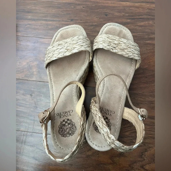 Vince Camuto Straw/Raffia Sandals-Size 9.5 - Picture 4 of 11